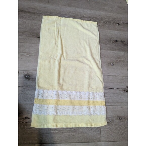 Vintage 70s Martex 3 Piece Bath Towel Set Yellow Lace Cotton MCM Cottagecore - Picture 7 of 12